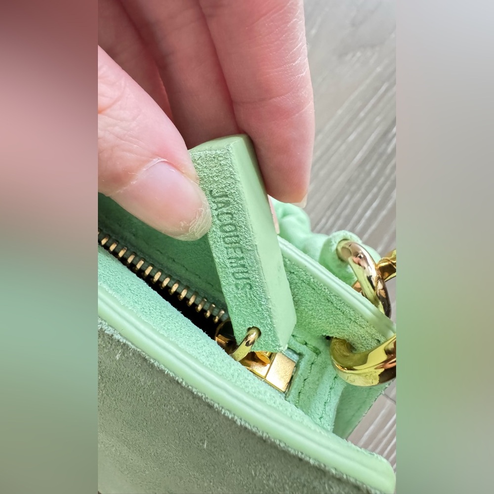 Jacquemus La Vague Shoulder Bag in Green - Picture 10 of 16